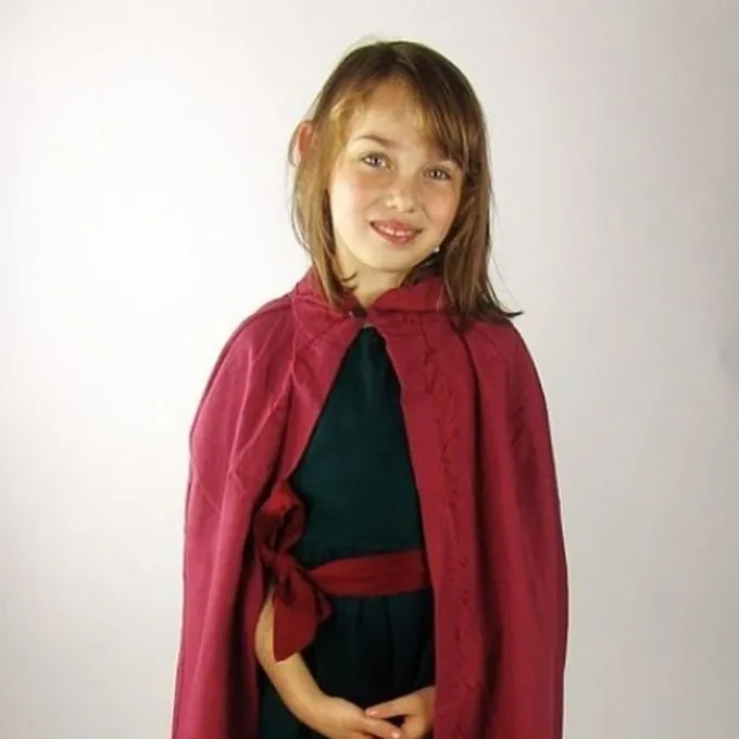 Leonardo Carbone Children's Cloak Alexis Red 3 Leonardo Carbone Children's Cloak Alexis Red - Image 3