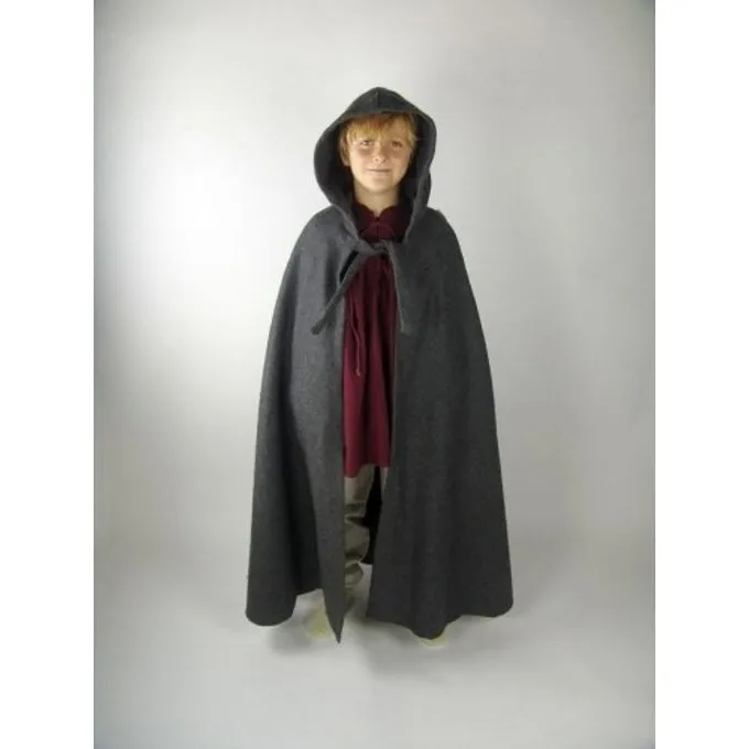 Leonardo Carbone Children's Cloak With Hood Black 4 Leonardo Carbone Children's Cloak With Hood Black - Image 4