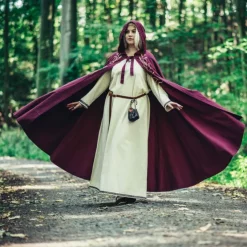 Leonardo Carbone Cloak Serafina, Red -Medieval Clothing Sales Store cloak serafina red 5