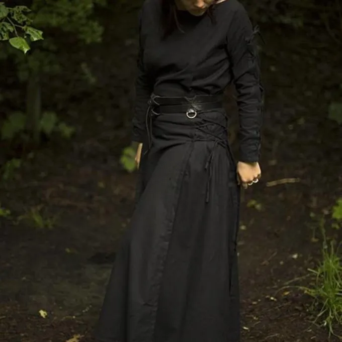 Epic Armoury Dress Morgaine, Black 1 Epic Armoury Dress Morgaine, Black