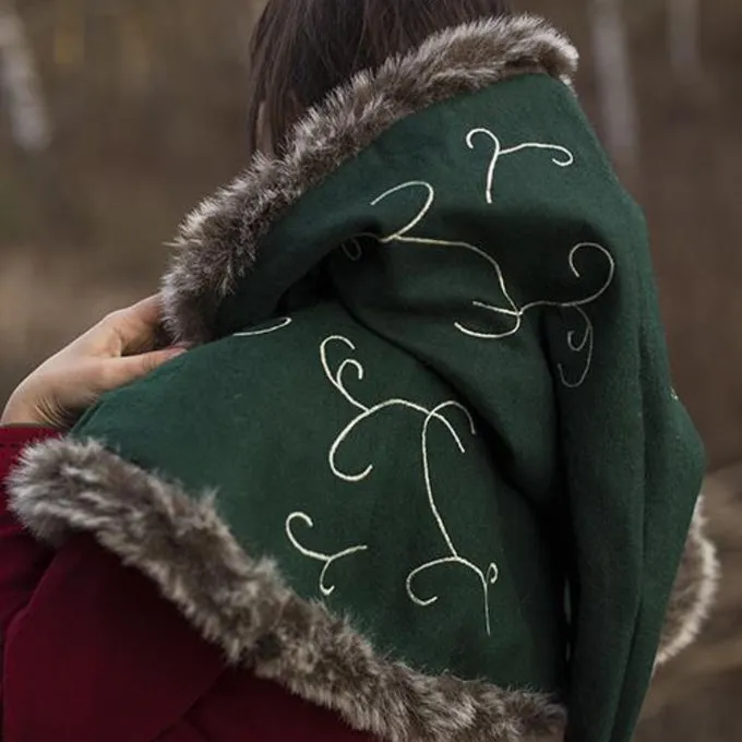 Epic Armoury Fur Hood Gisla, Green 3 Epic Armoury Fur Hood Gisla, Green - Image 3