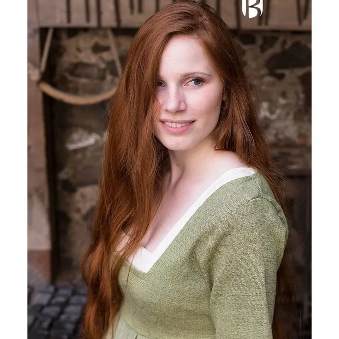 Burgschneider Medieval Dress Frideswinde Green 3 Burgschneider Medieval Dress Frideswinde Green - Image 3