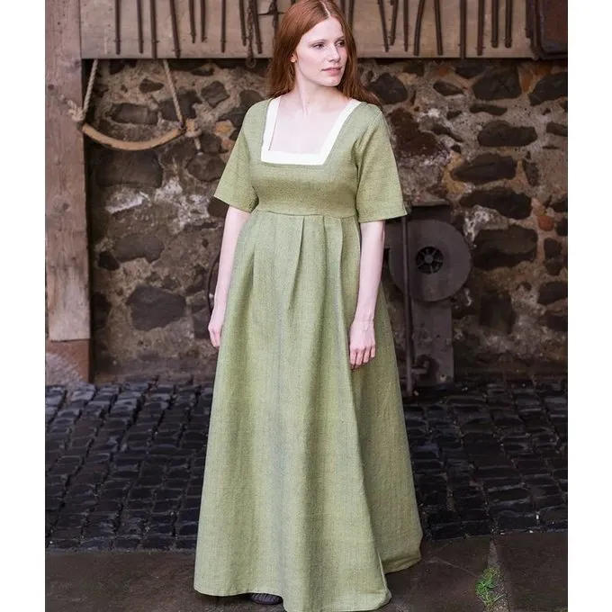 Burgschneider Medieval Dress Frideswinde Green 1 Burgschneider Medieval Dress Frideswinde Green