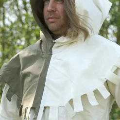 Mi-parti Chaperon, Green-white