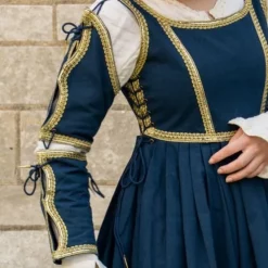 Epic Armoury Renaissance Dress Lucrezia, Blue 10 Epic Armoury Renaissance Dress Lucrezia, Blue -Medieval Clothing Sales Store renaissance dress lucrezia blue 4