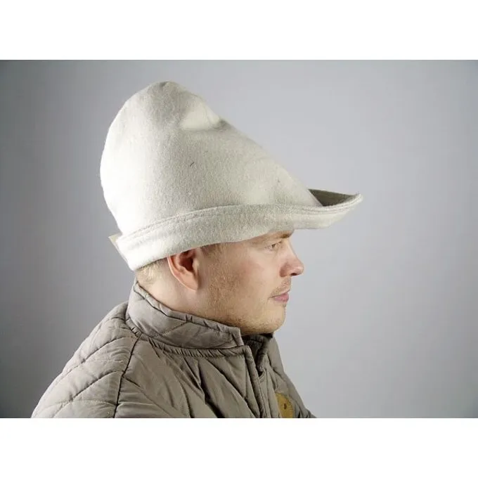 Leonardo Carbone Robin Hood, Brown 1 Leonardo Carbone Robin Hood, Brown