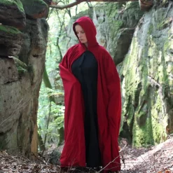 Leonardo Carbone Velvet Cloak Ilja, Red -Medieval Clothing Sales Store velvet cloak ilja red 3