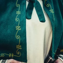 Leonardo Carbone Wool Chaperon Runa, Green 5 Leonardo Carbone Wool Chaperon Runa, Green -Medieval Clothing Sales Store wool chaperon runa green 2