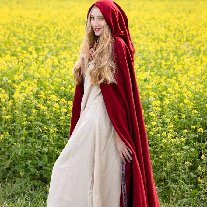 Leonardo Carbone Wool Cloak Daniel, Red 1 Leonardo Carbone Wool Cloak Daniel, Red