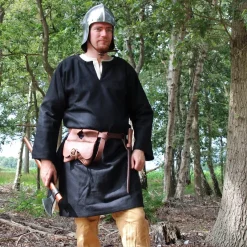 Leonardo Carbone Woollen Tunic Folcart, Black 8 Leonardo Carbone Woollen Tunic Folcart, Black -Medieval Clothing Sales Store woollen tunic folcart black 2